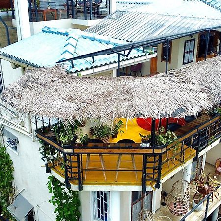 Habibi Hostel & Restaurant ウナワトゥナ エクステリア 写真