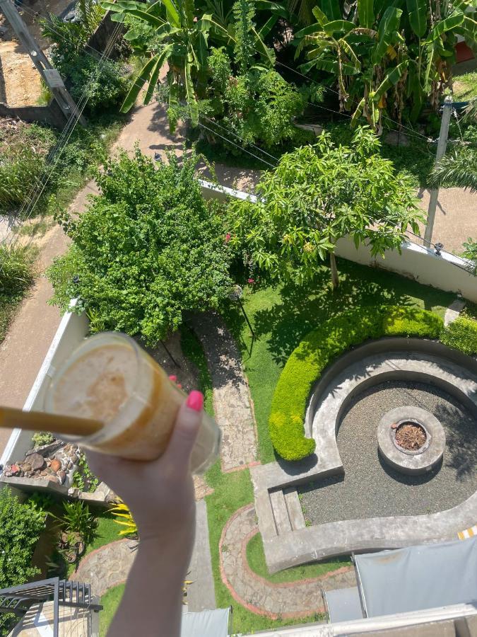 Habibi Hostel & Restaurant ウナワトゥナ エクステリア 写真
