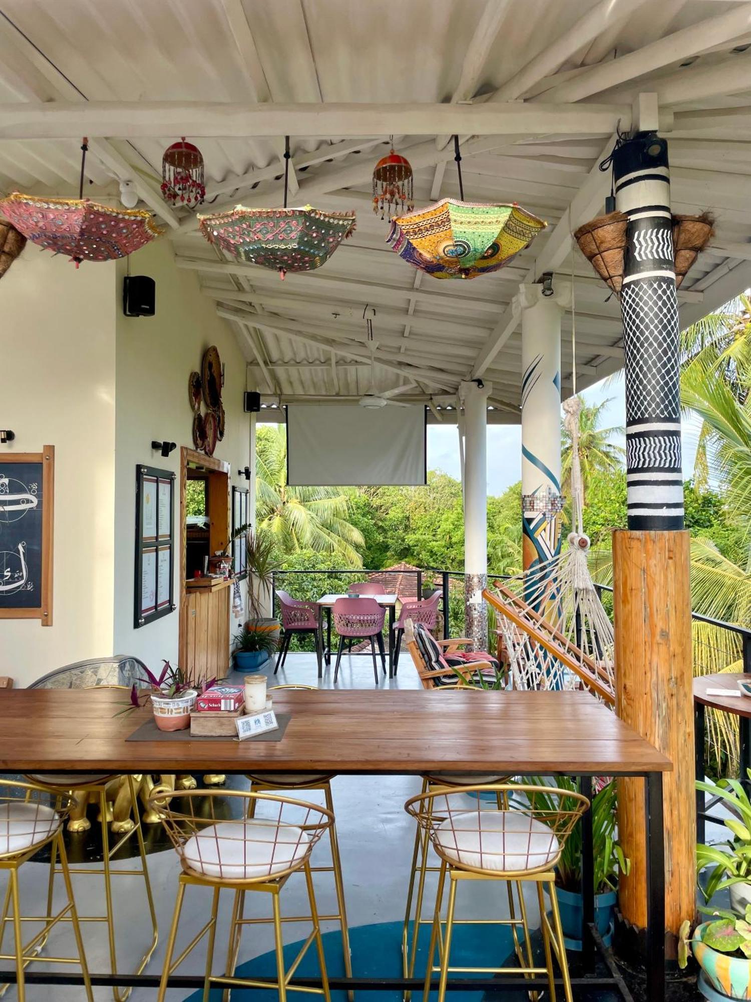 Habibi Hostel & Restaurant ウナワトゥナ エクステリア 写真