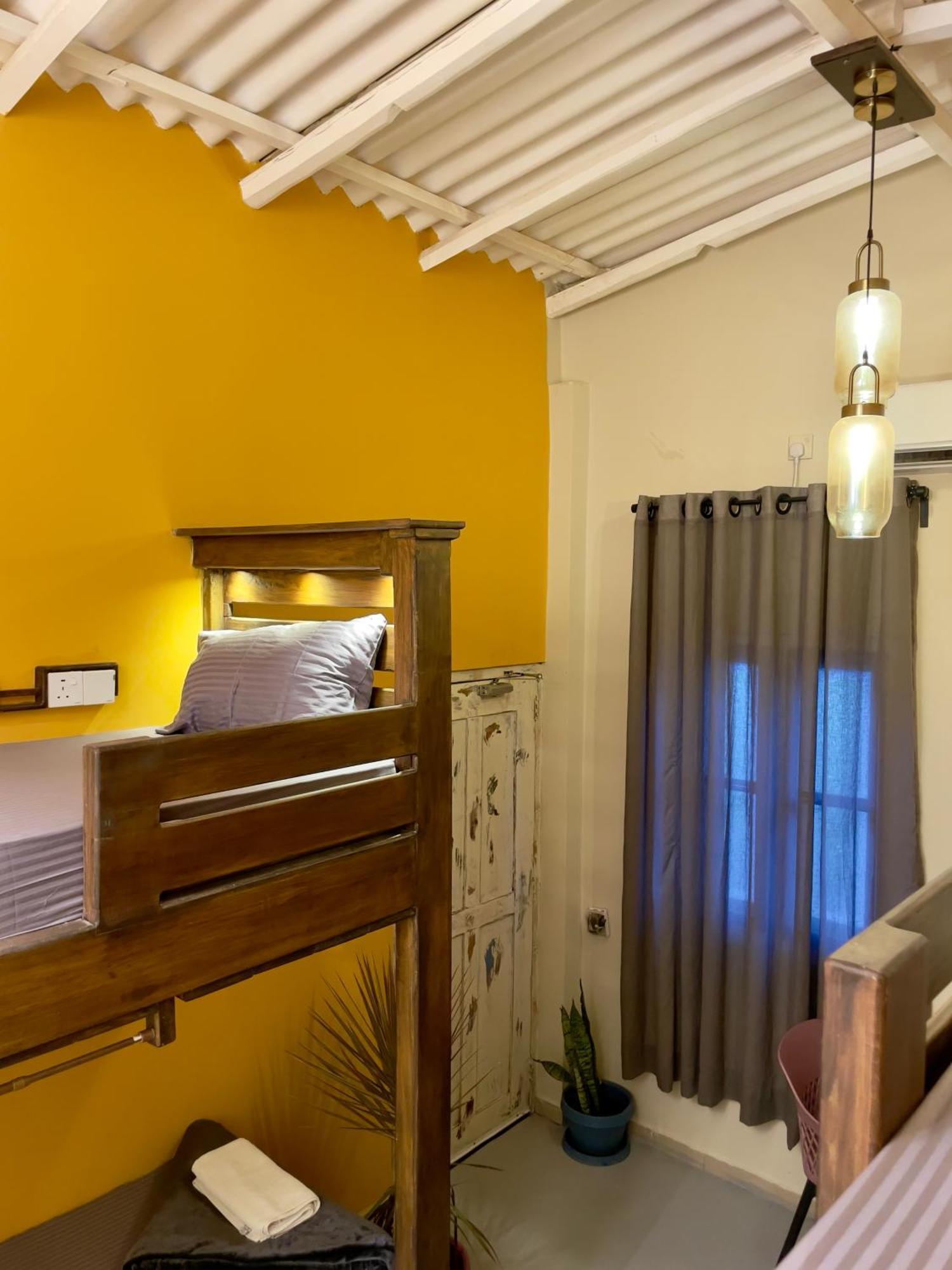 Habibi Hostel & Restaurant ウナワトゥナ エクステリア 写真