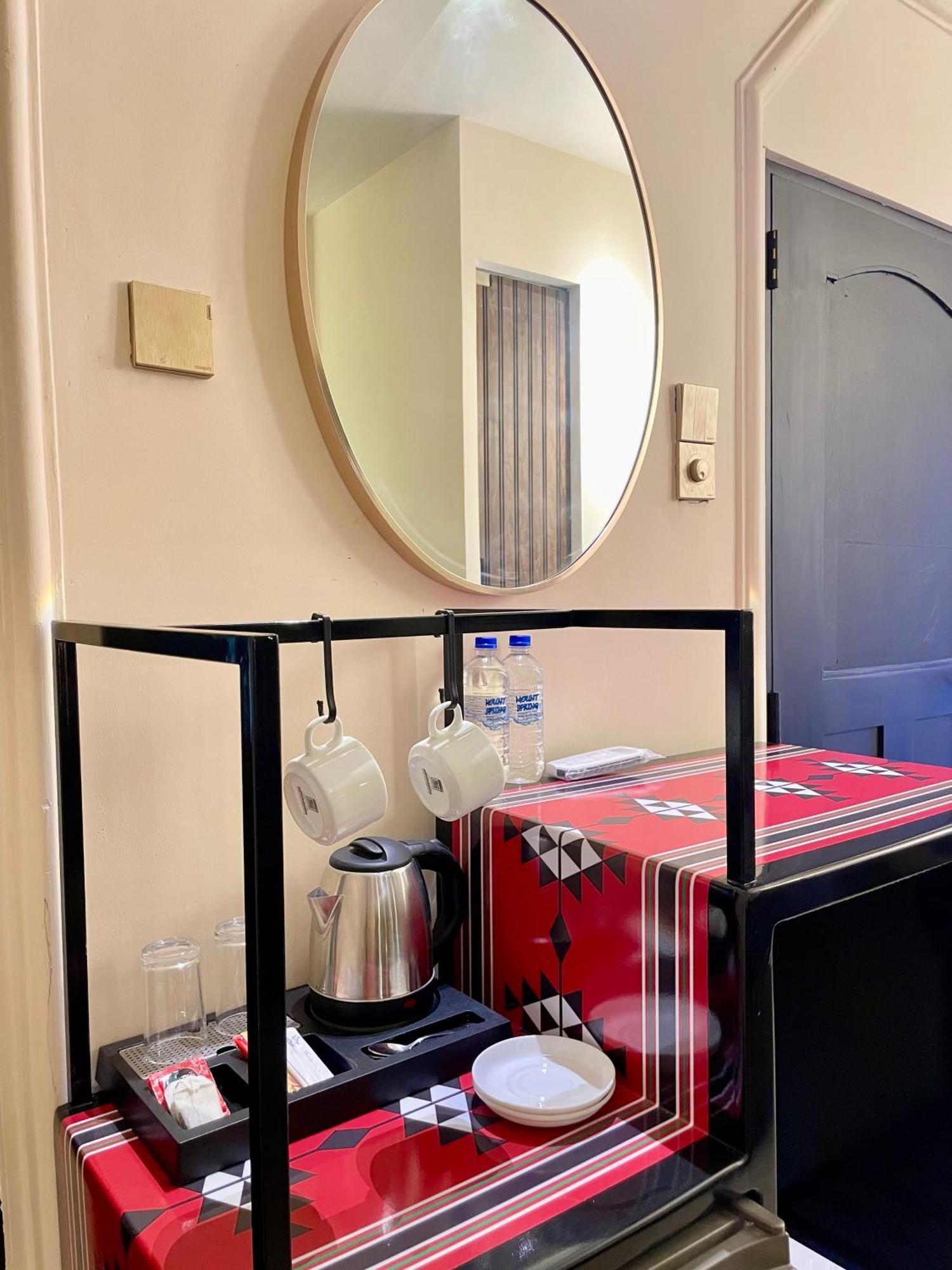 Habibi Hostel & Restaurant ウナワトゥナ エクステリア 写真